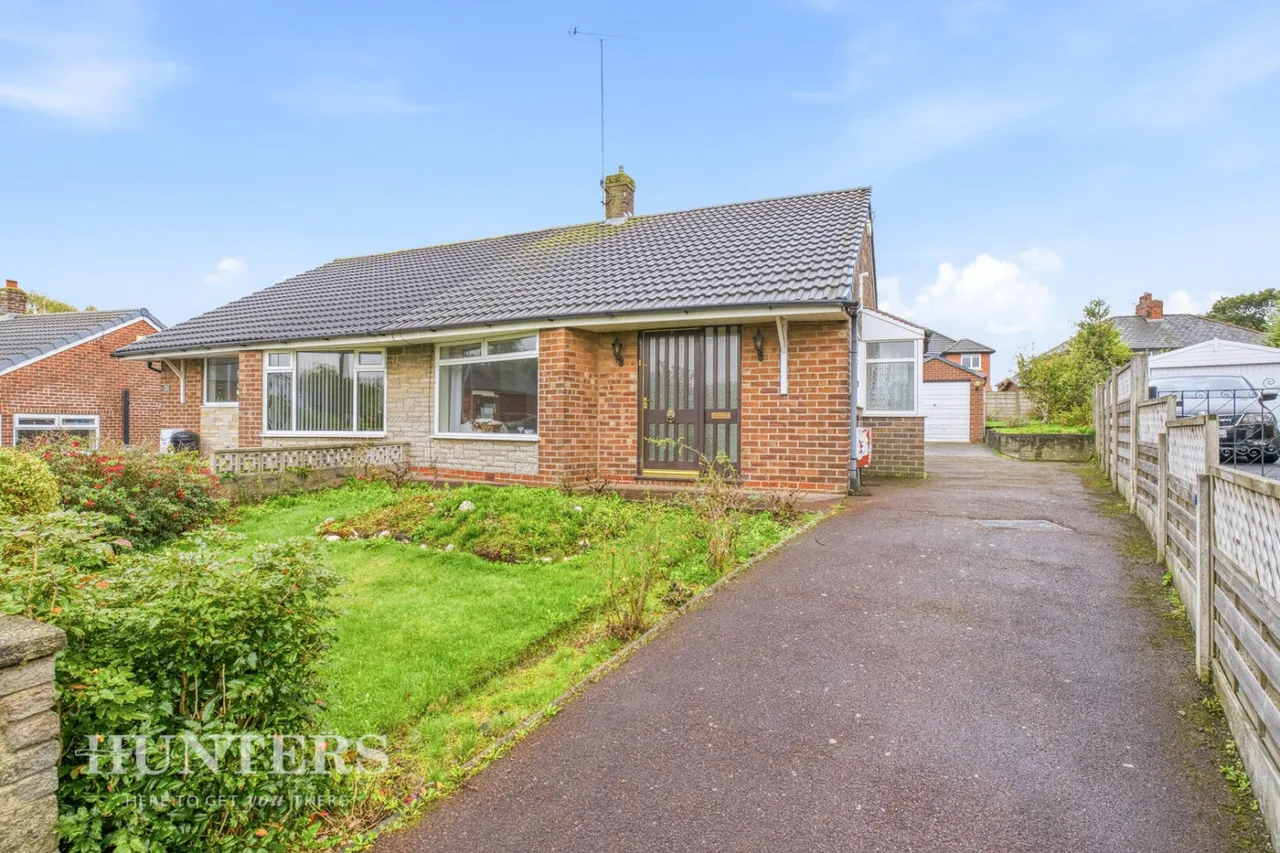 2 bed house for sale, Ferrand Road, Littleborough, OL15