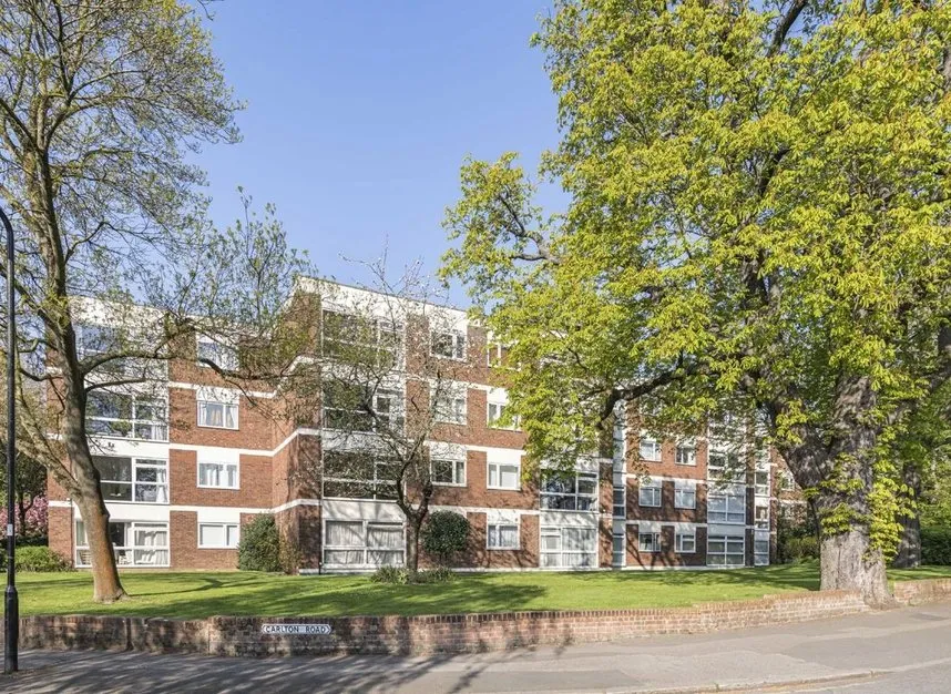 2 bed flat for sale — Oak Tree Close, Ealing, W5