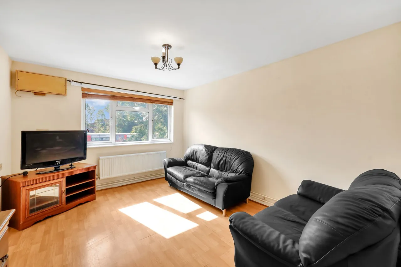 Marley Walk, London, NW2, photo 7
