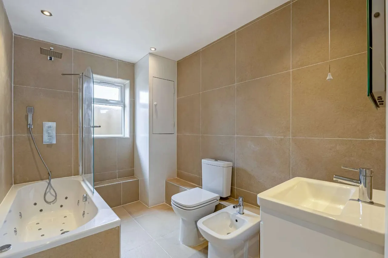 Hicks Road, Markyate, St. Albans, Hertfordshire, AL3 8LW, photo 9