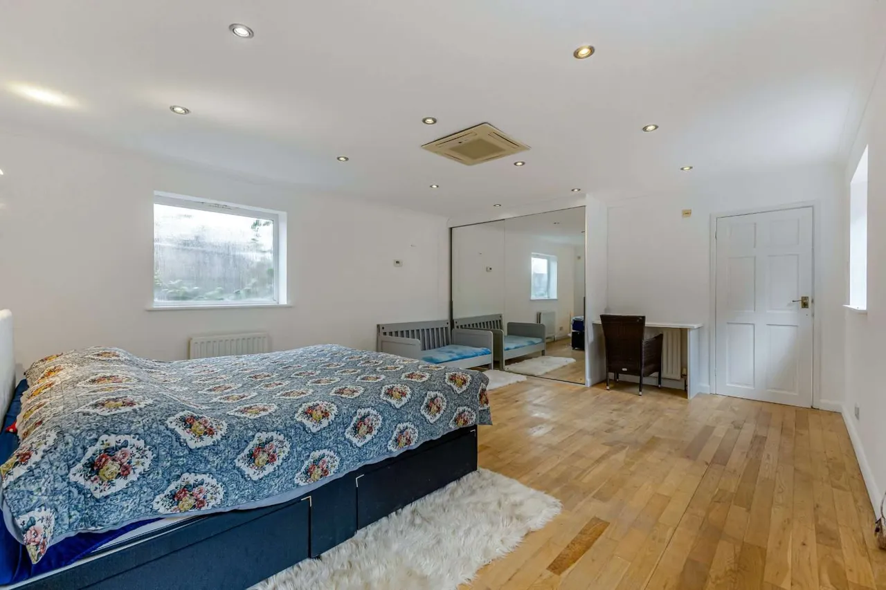 Hicks Road, Markyate, St. Albans, Hertfordshire, AL3 8LW, photo 8