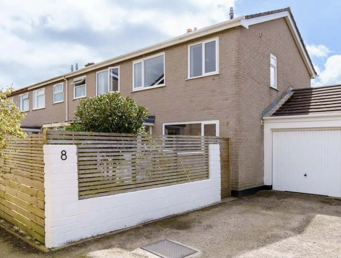 2 bed house for sale, Poldark Road, Redruth, TR16