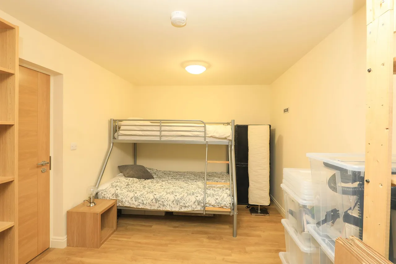 Nethermoor Road, New Tupton, S42, photo 34
