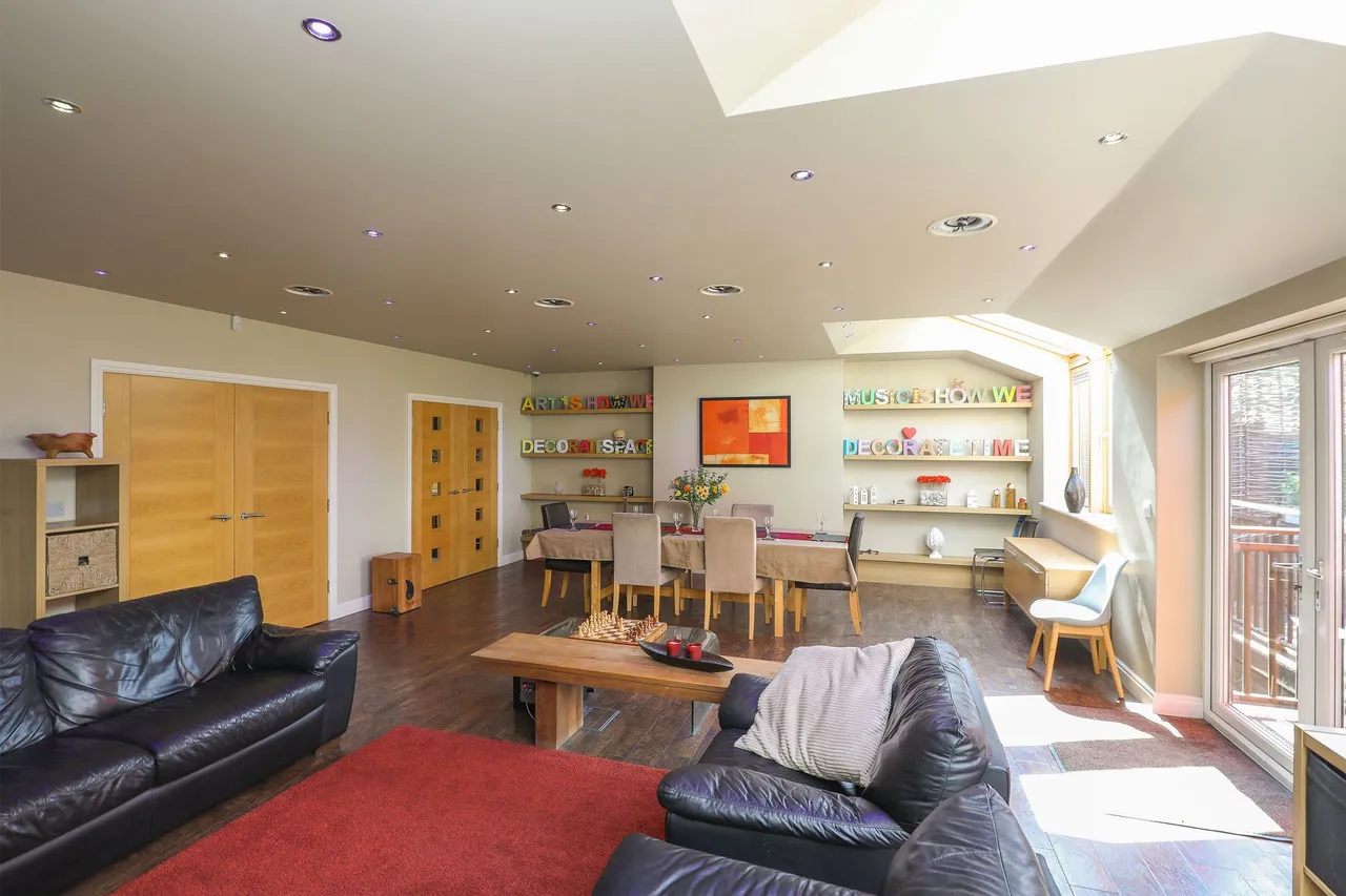 Nethermoor Road, New Tupton, S42, photo 9