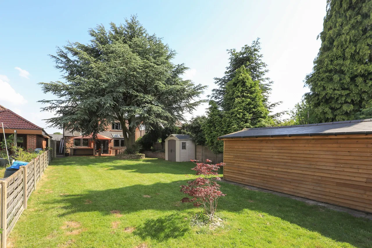 Nethermoor Road, New Tupton, S42, photo 41