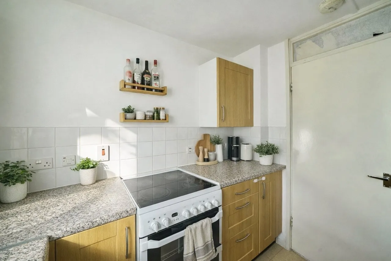 Old Barrowfield, London, E15, photo 2