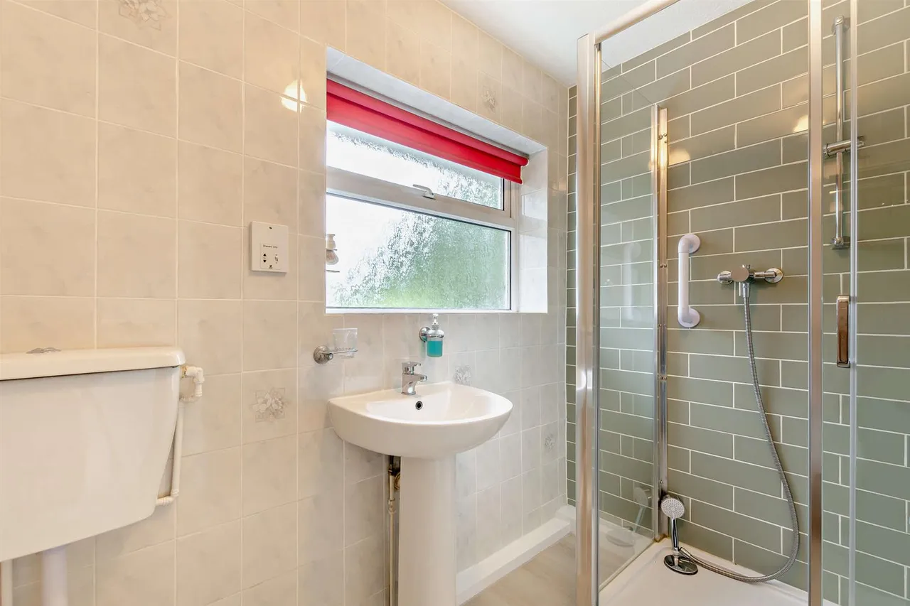 Belmont Close, Barming, photo 10