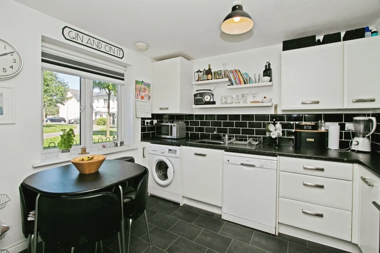 Button Drive, Newquay, TR7, photo 3