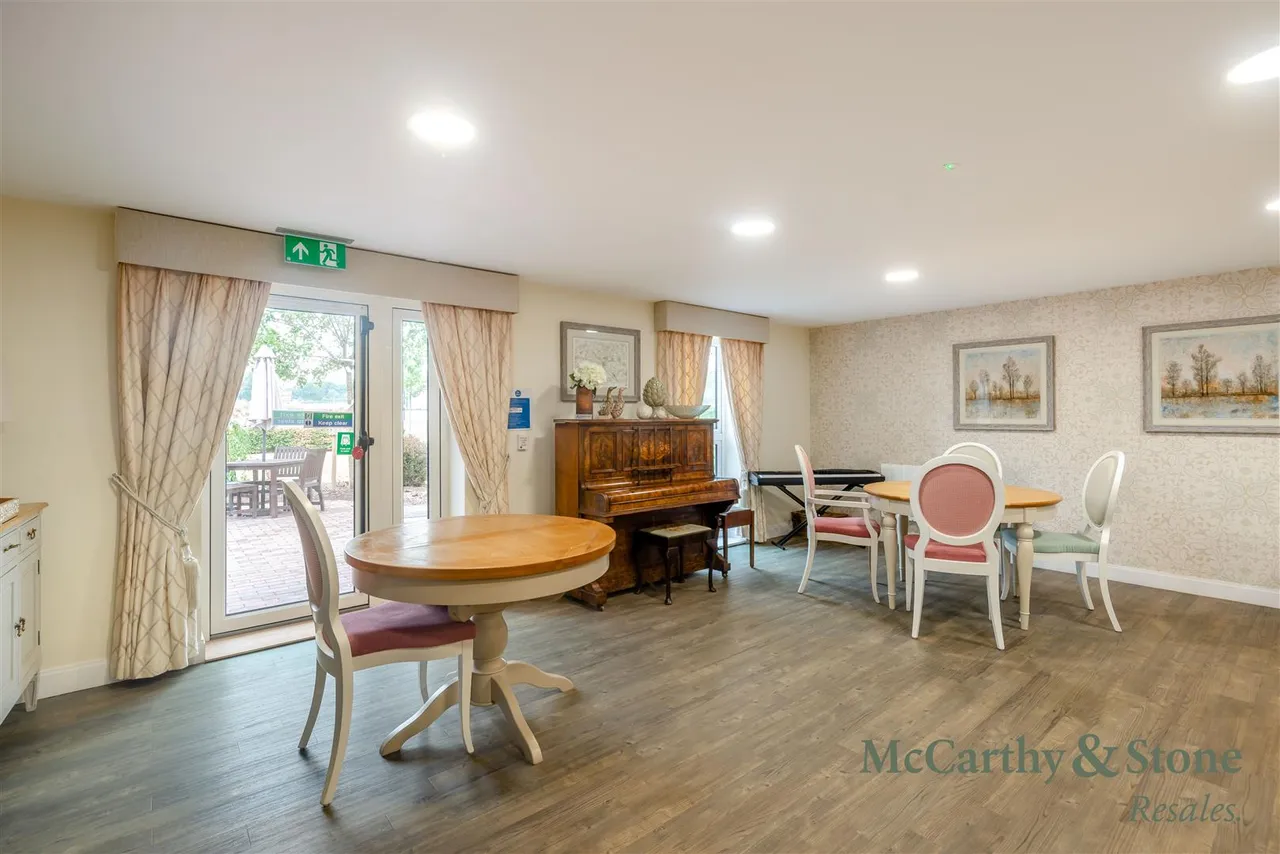 Springfield Close, Stratford-Upon-Avon, CV37, photo 14