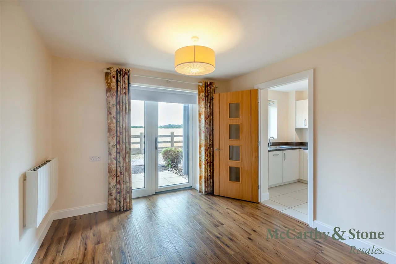 Springfield Close, Stratford-Upon-Avon, CV37, photo 4
