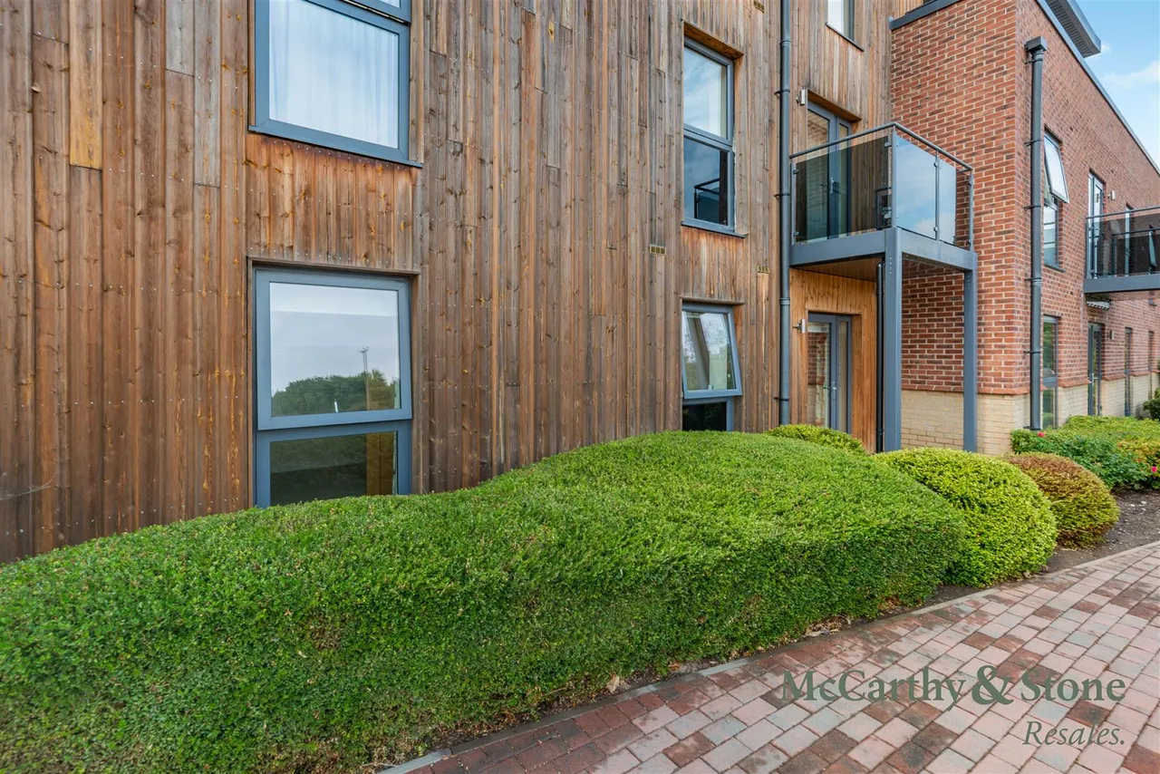 Springfield Close, Stratford-Upon-Avon, CV37, photo 24