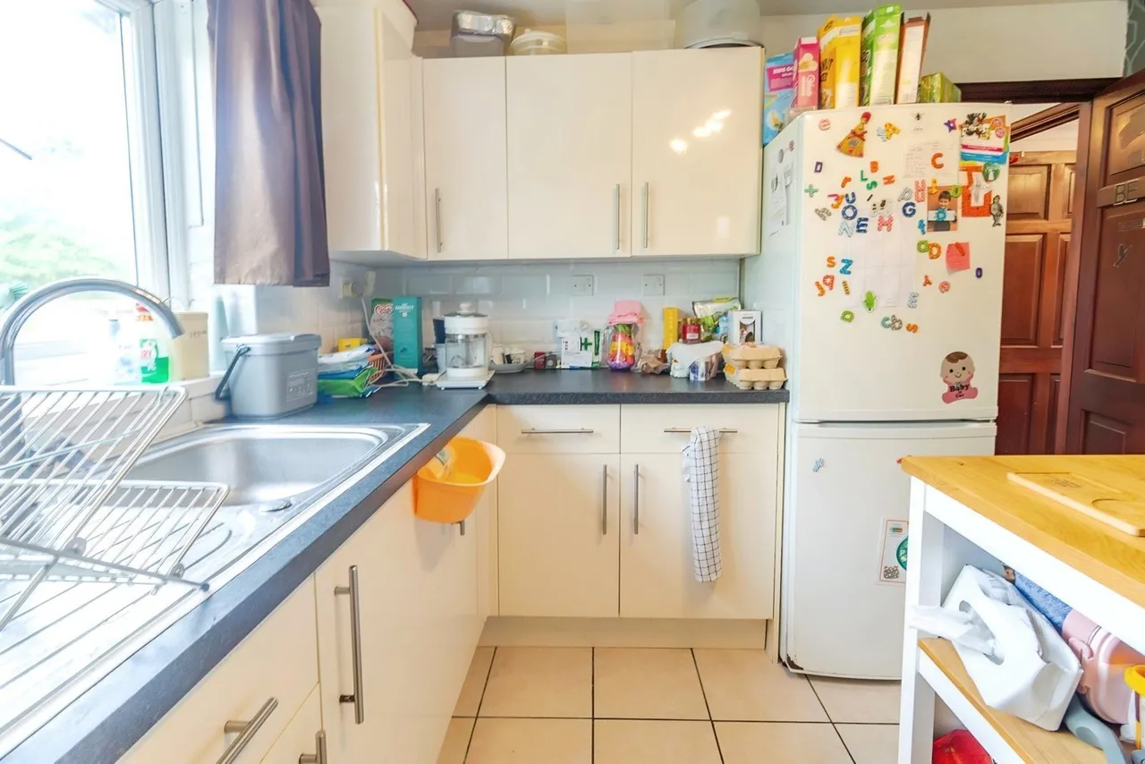 Bradwell Road, New Bradwell, Milton Keynes, Buckinghamshire, MK13, photo 6