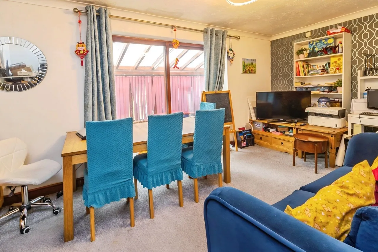 Bradwell Road, New Bradwell, Milton Keynes, Buckinghamshire, MK13, photo 7