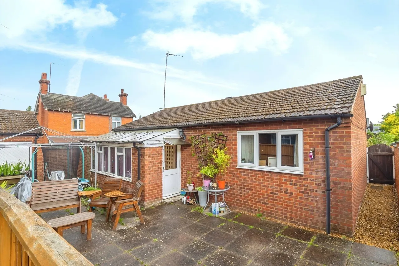 Bradwell Road, New Bradwell, Milton Keynes, Buckinghamshire, MK13, photo 17