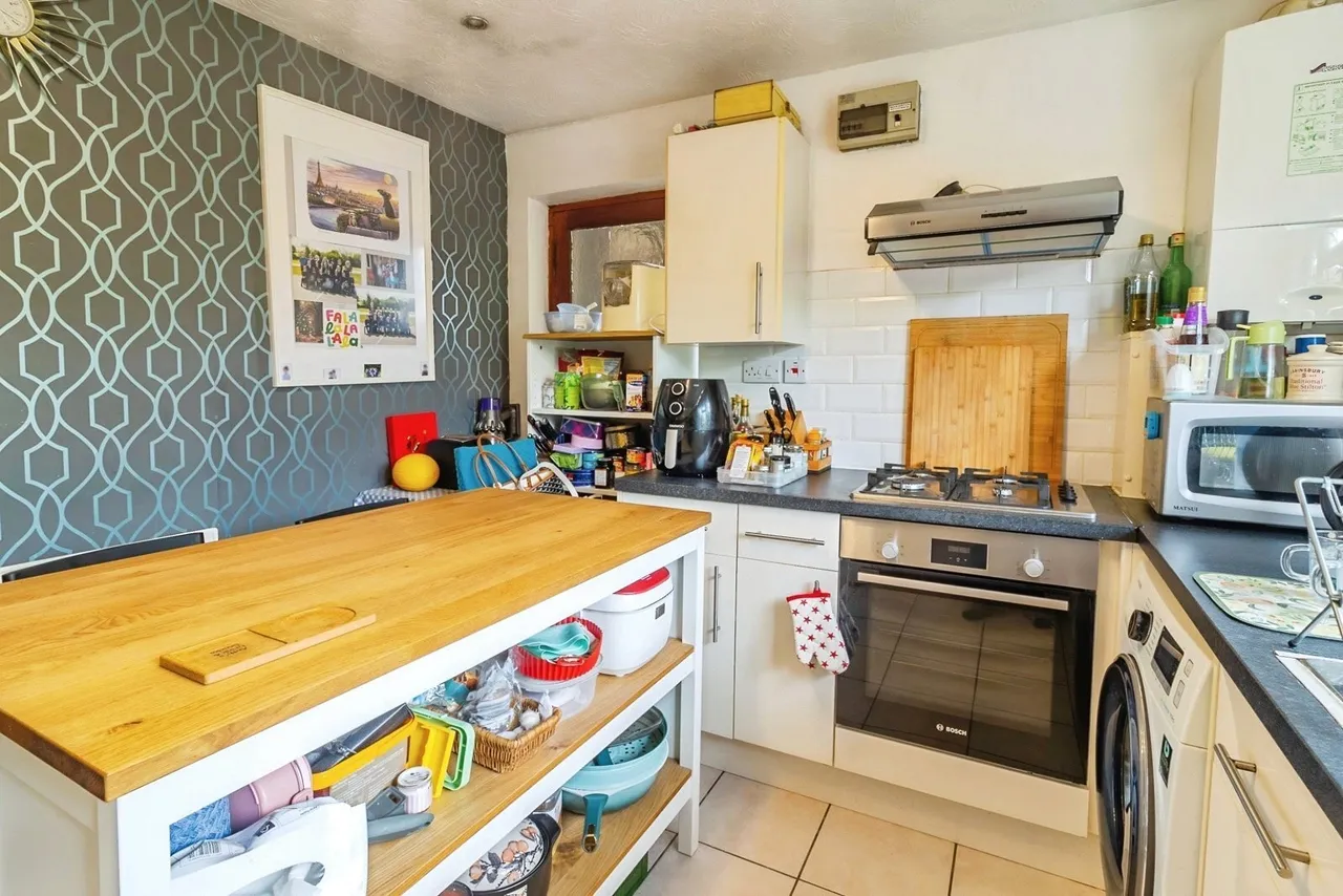 Bradwell Road, New Bradwell, Milton Keynes, Buckinghamshire, MK13, photo 5