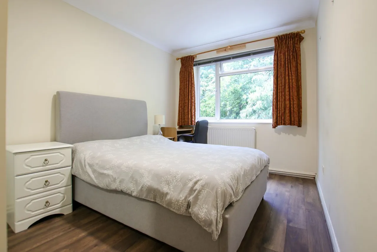 Woodcote Road, Wallington, photo 6