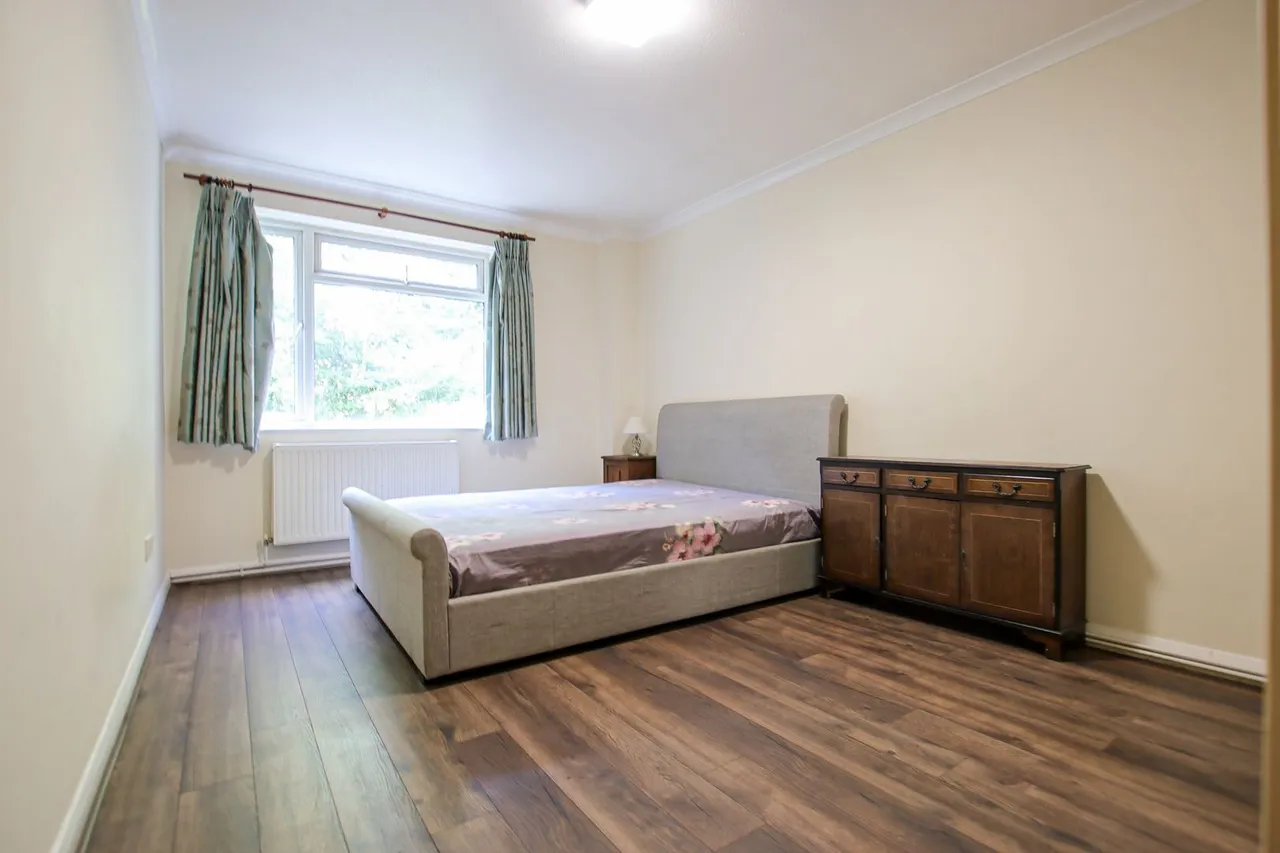 Woodcote Road, Wallington, photo 5