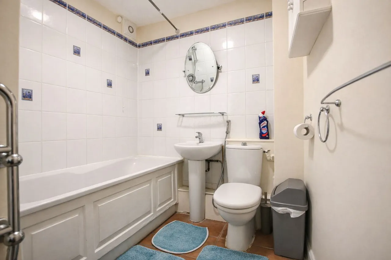 Woodcote Road, Wallington, photo 9
