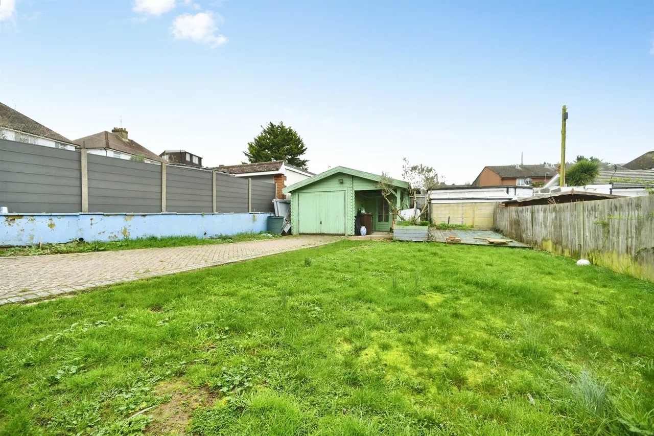3 bed house for sale — Warmdene Road, Brighton