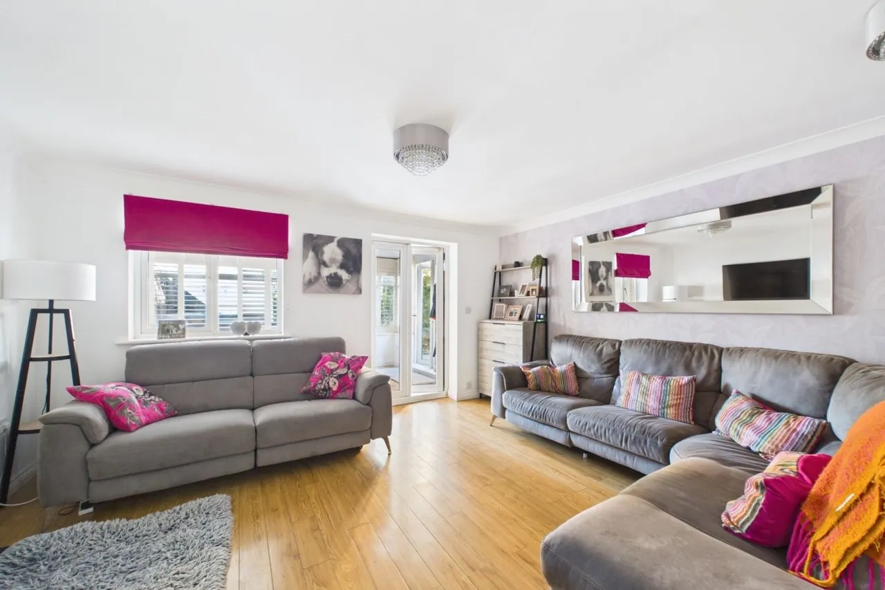Johnson Drive, Leighton Buzzard, LU7, photo 2