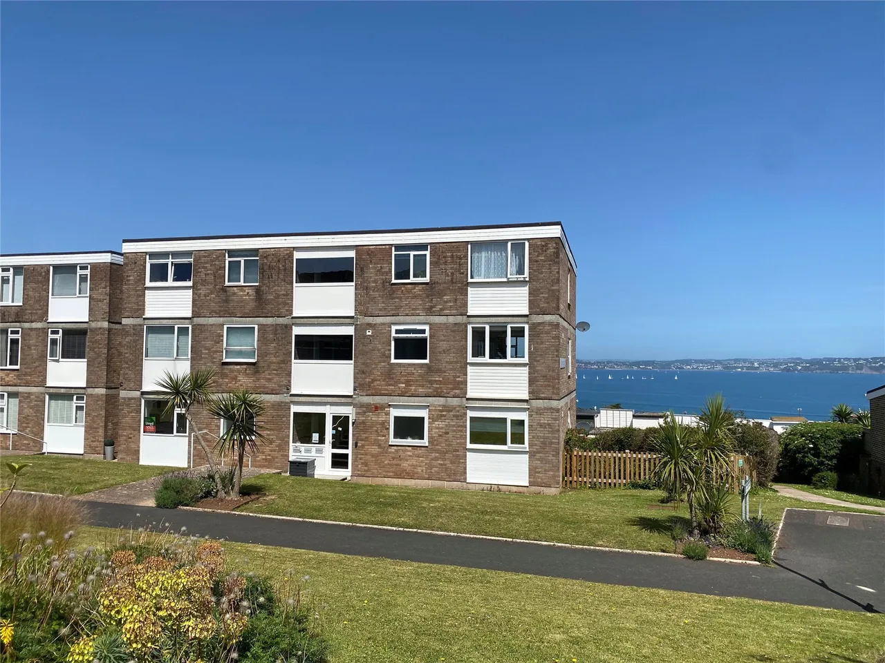 1 bed property for sale, Marina Drive, Brixham, TQ5