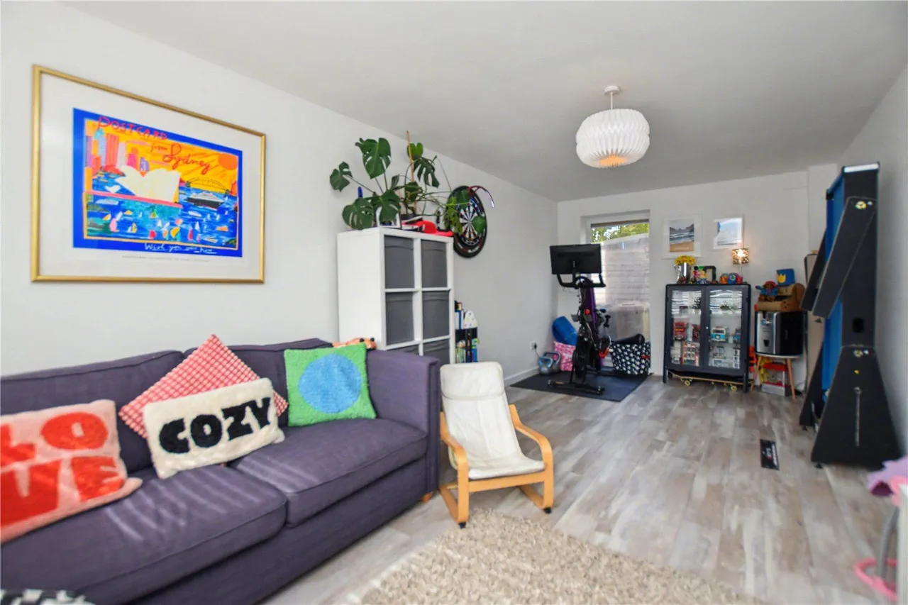 Amelia Stewart Lane, Manston, LS15, photo 11