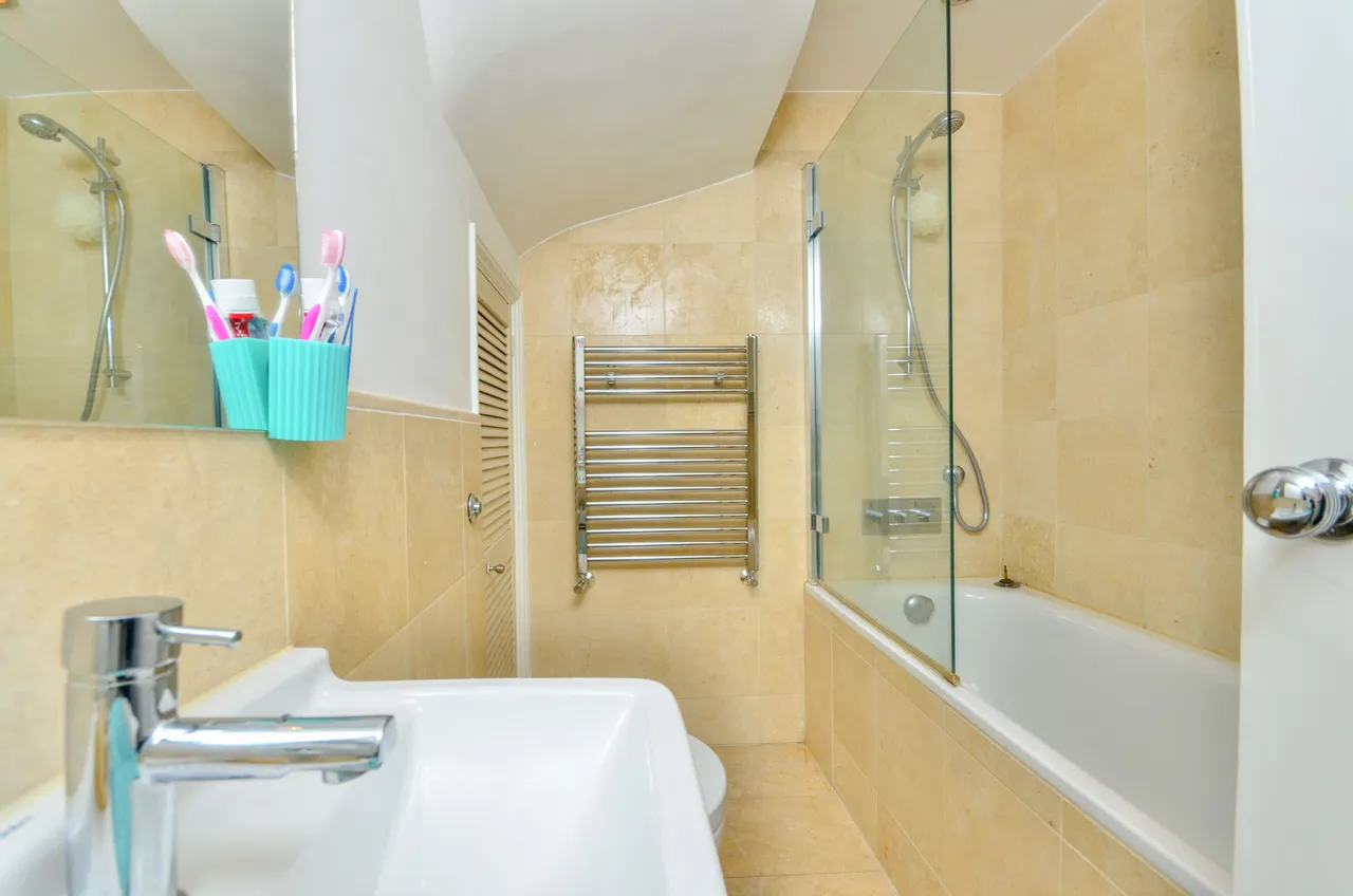 Flat 1, 34 Kempsford Gardens, London, photo 8