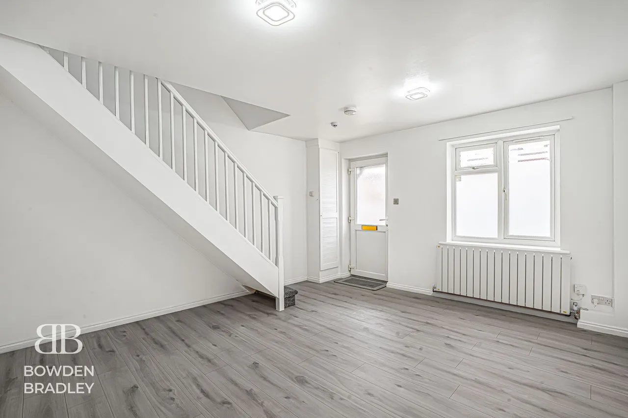 Woodman Path, Hainault, IG6, photo 5