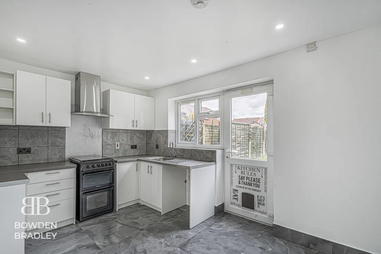 Woodman Path, Hainault, IG6, photo 7