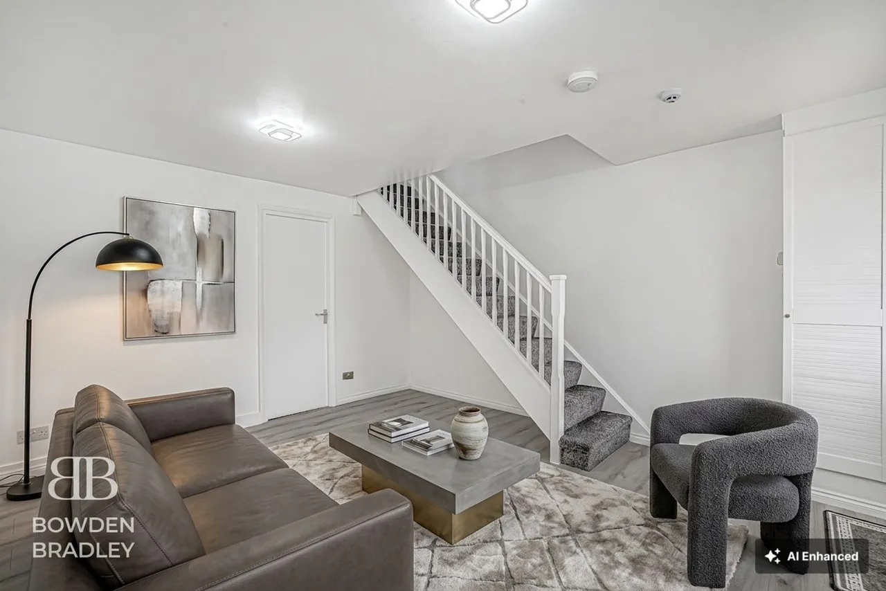 Woodman Path, Hainault, IG6, photo 2
