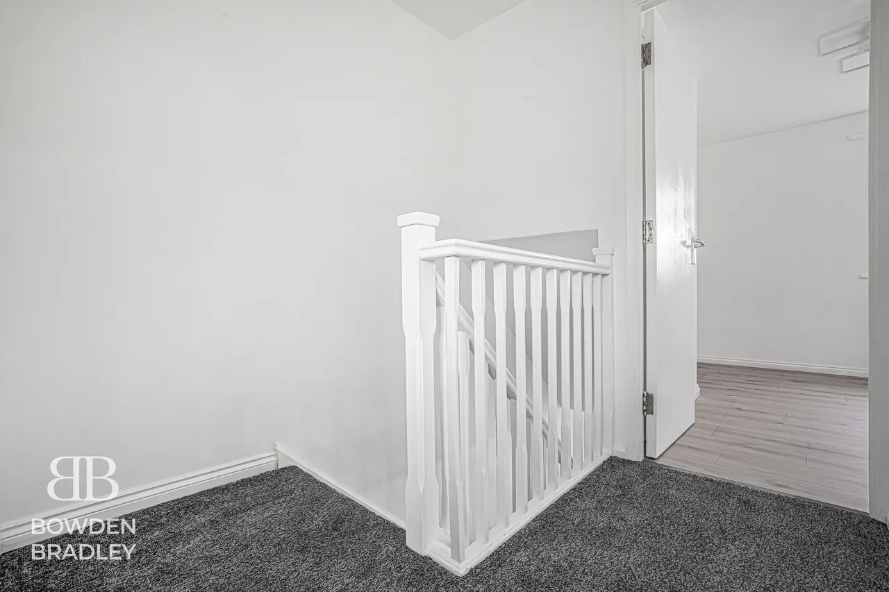 Woodman Path, Hainault, IG6, photo 11
