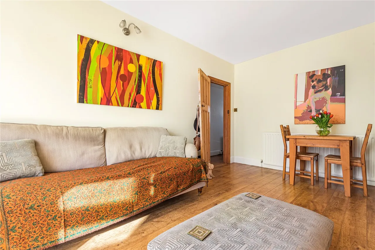 Chestnut Avenue, Hampton, London, TW12 2NU, photo 3
