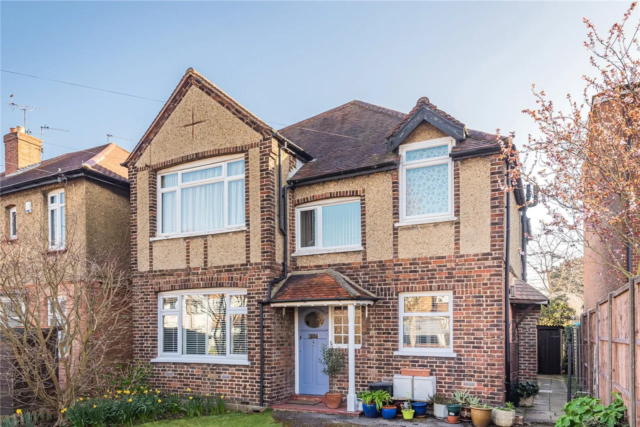 2 bed flat for sale — Chestnut Avenue, Hampton, London, TW12 2NU