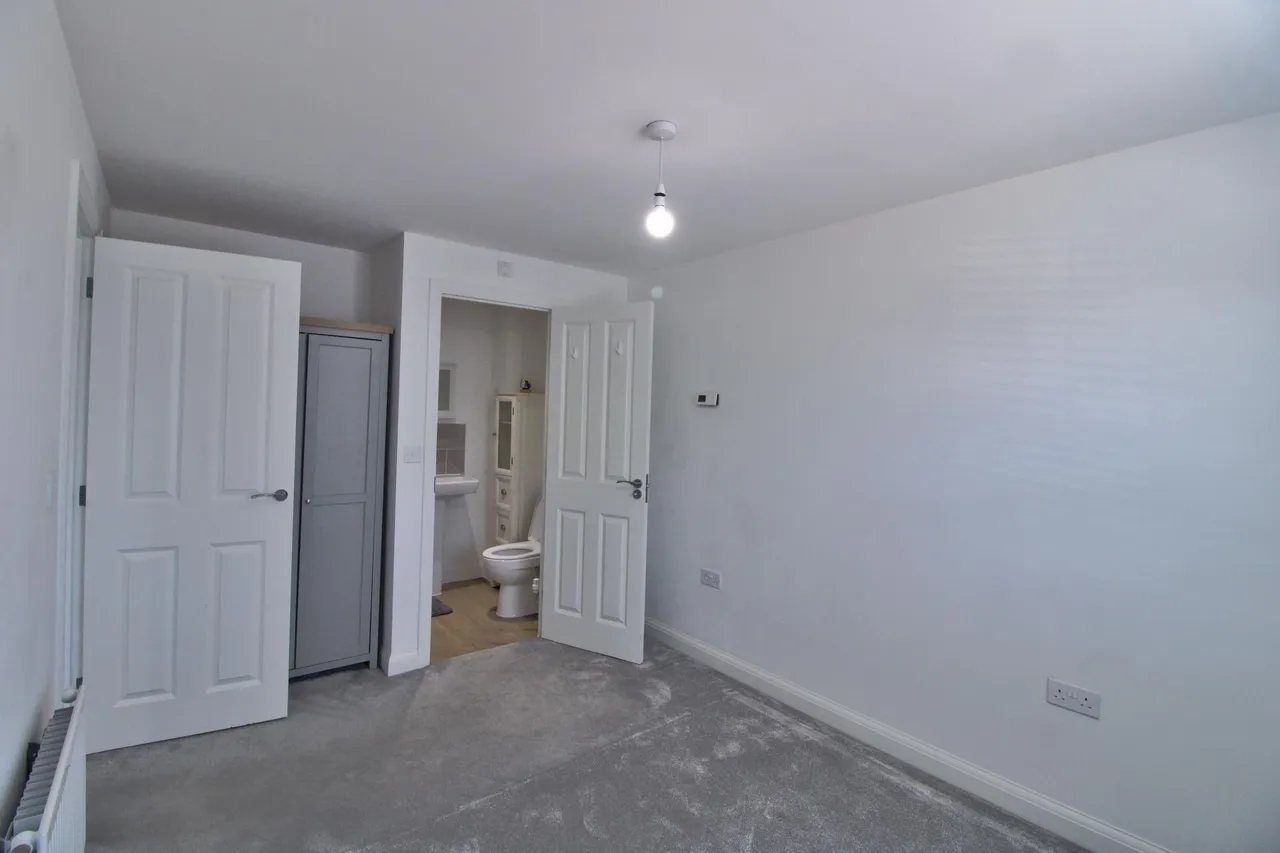 Alba Avenue, Cwmbran, NP44, photo 16