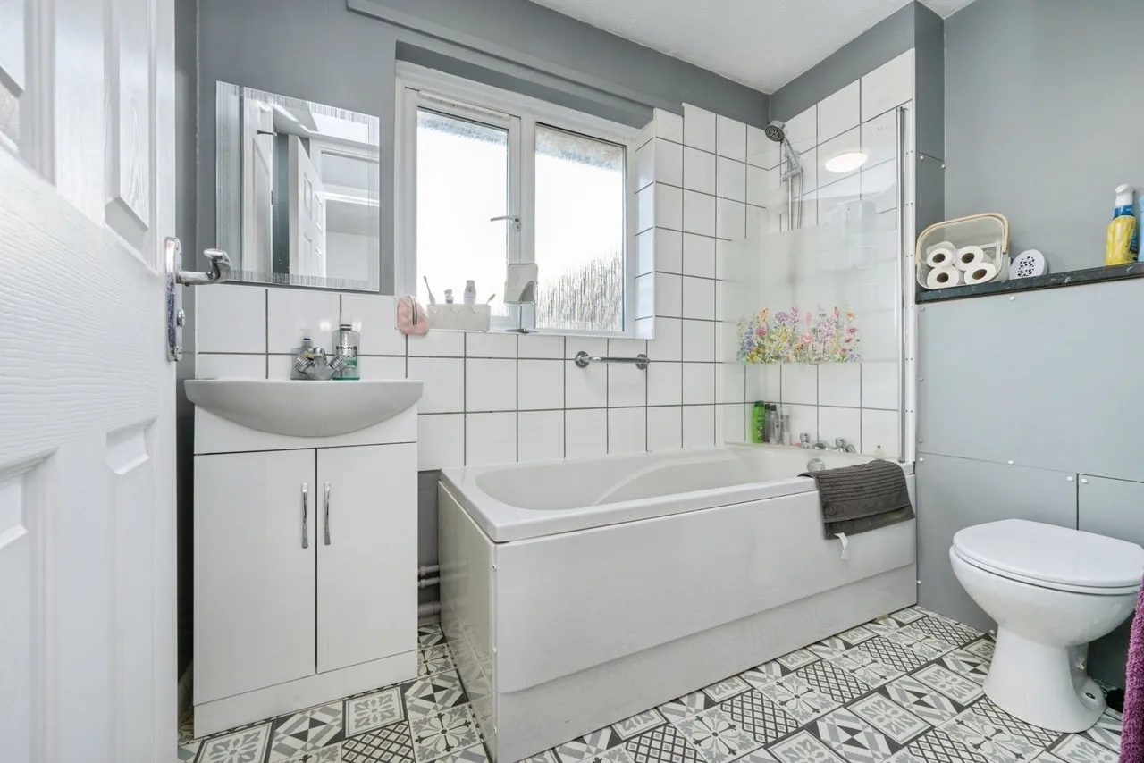 Lovell Road, Bedford, Bedfordshire, MK42, photo 5