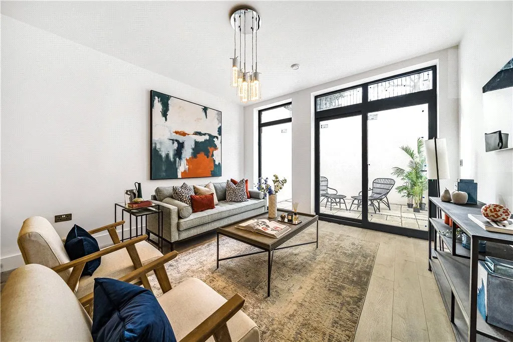 Rosemont Road, London Fees Apply, W3, photo 5