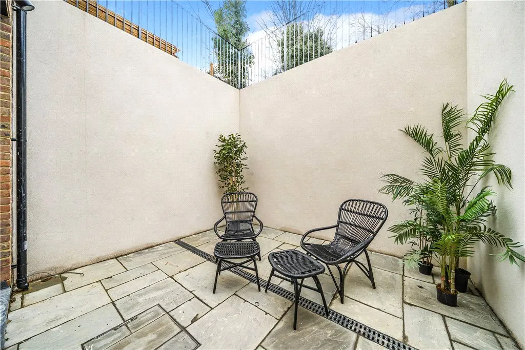 Rosemont Road, London Fees Apply, W3, photo 16