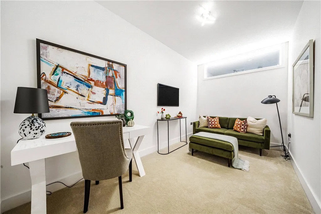 Rosemont Road, London Fees Apply, W3, photo 7