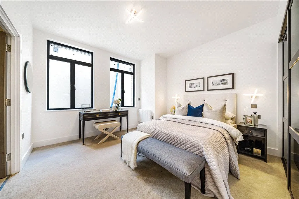 Rosemont Road, London Fees Apply, W3, photo 12