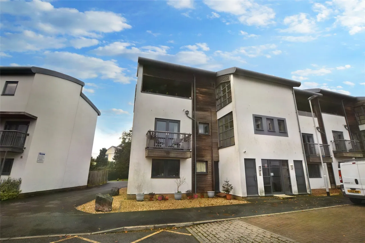 2 bed property for sale — Endeavour Court, Plymouth, Devon, PL1
