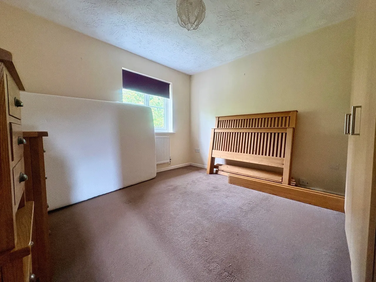 NORTH SWINDON, photo 13