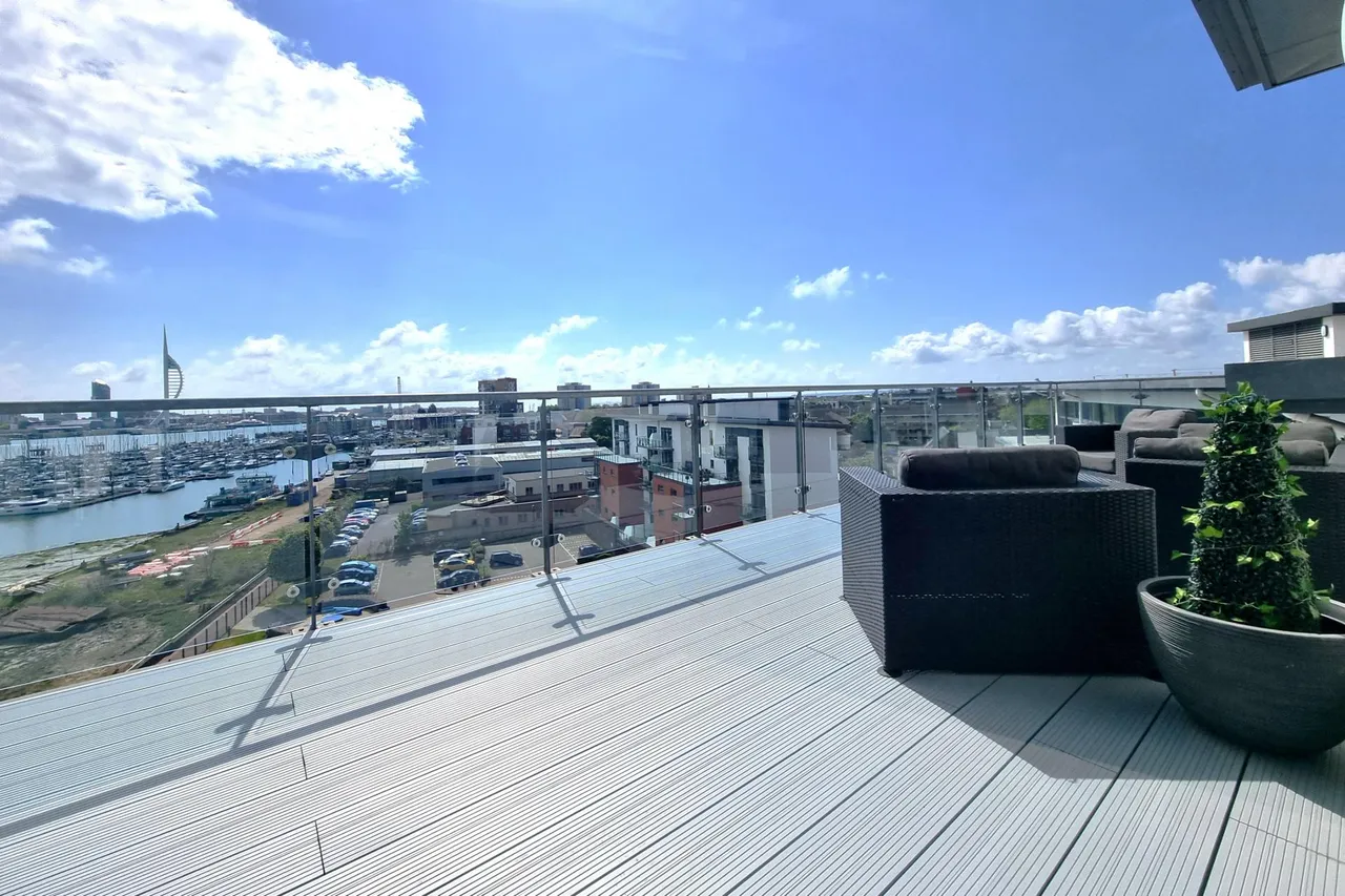 2 bed flat for sale, Gosport, Hampshire