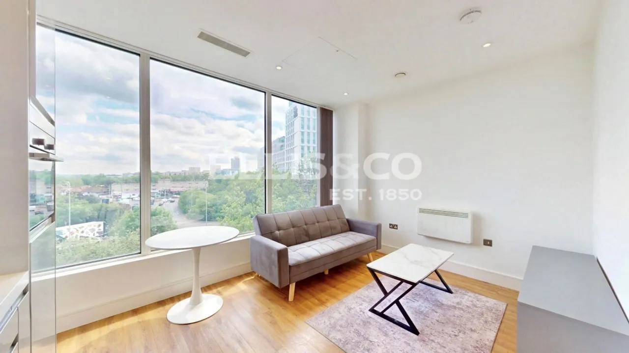 West Gate, London, W5, photo 2