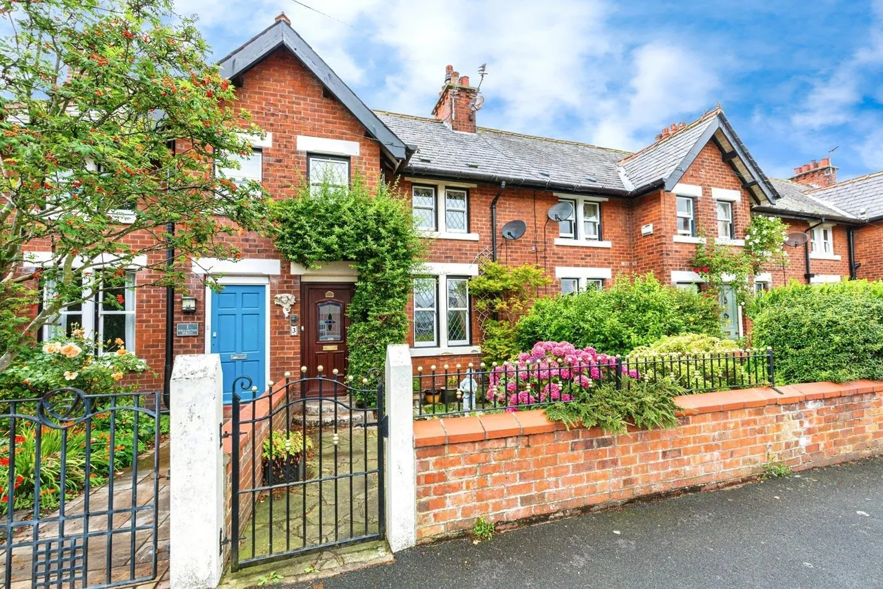 2 bed house for sale, Wellington Street, Lytham St. Annes, FY8