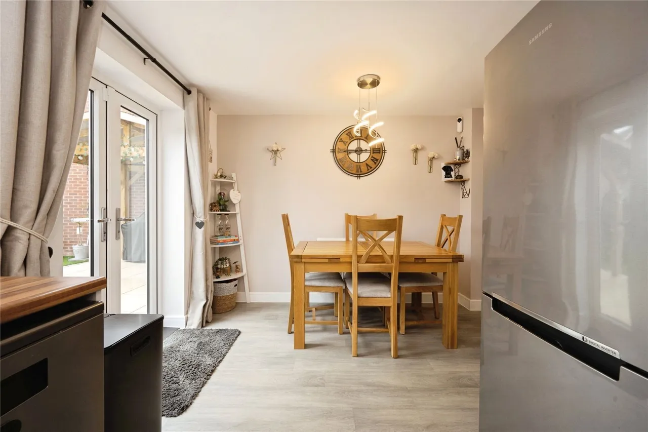 Morpeth Crescent, Houghton Regis, Dunstable, Bedfordshire, LU5, photo 4