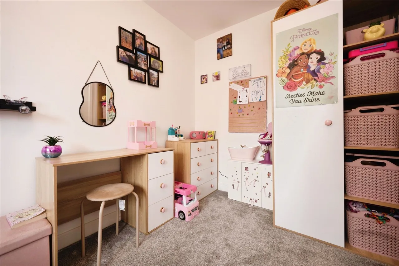 Morpeth Crescent, Houghton Regis, Dunstable, Bedfordshire, LU5, photo 12