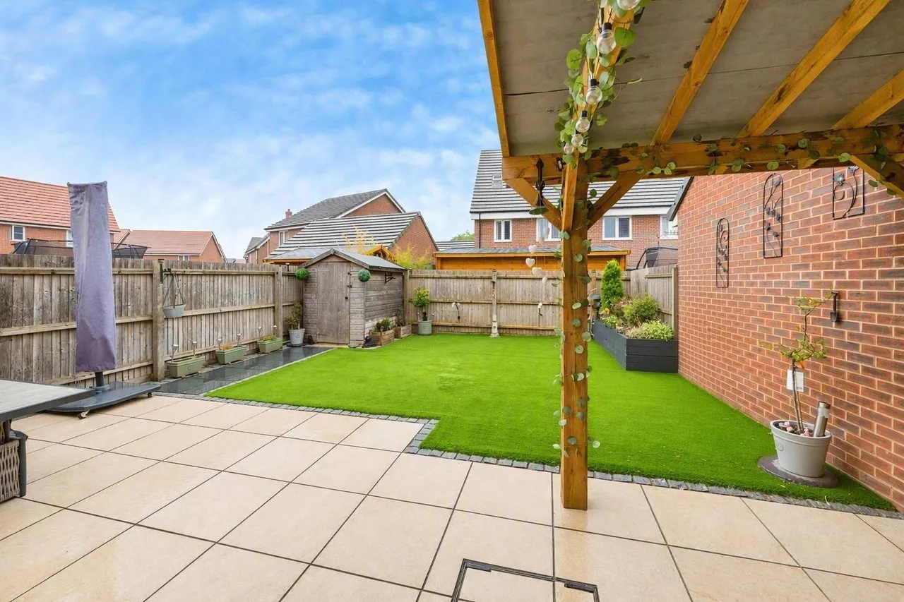 Morpeth Crescent, Houghton Regis, Dunstable, Bedfordshire, LU5, photo 21