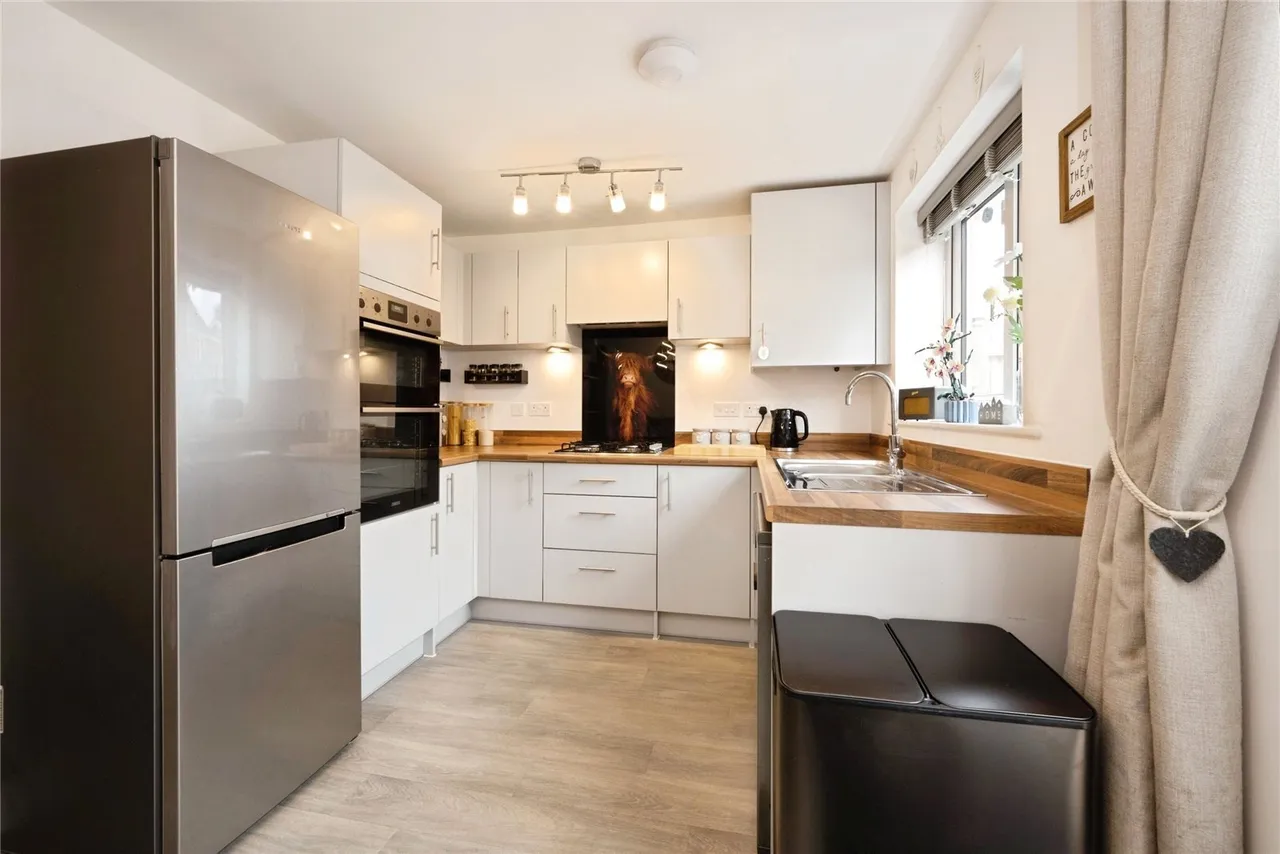 Morpeth Crescent, Houghton Regis, Dunstable, Bedfordshire, LU5, photo 2