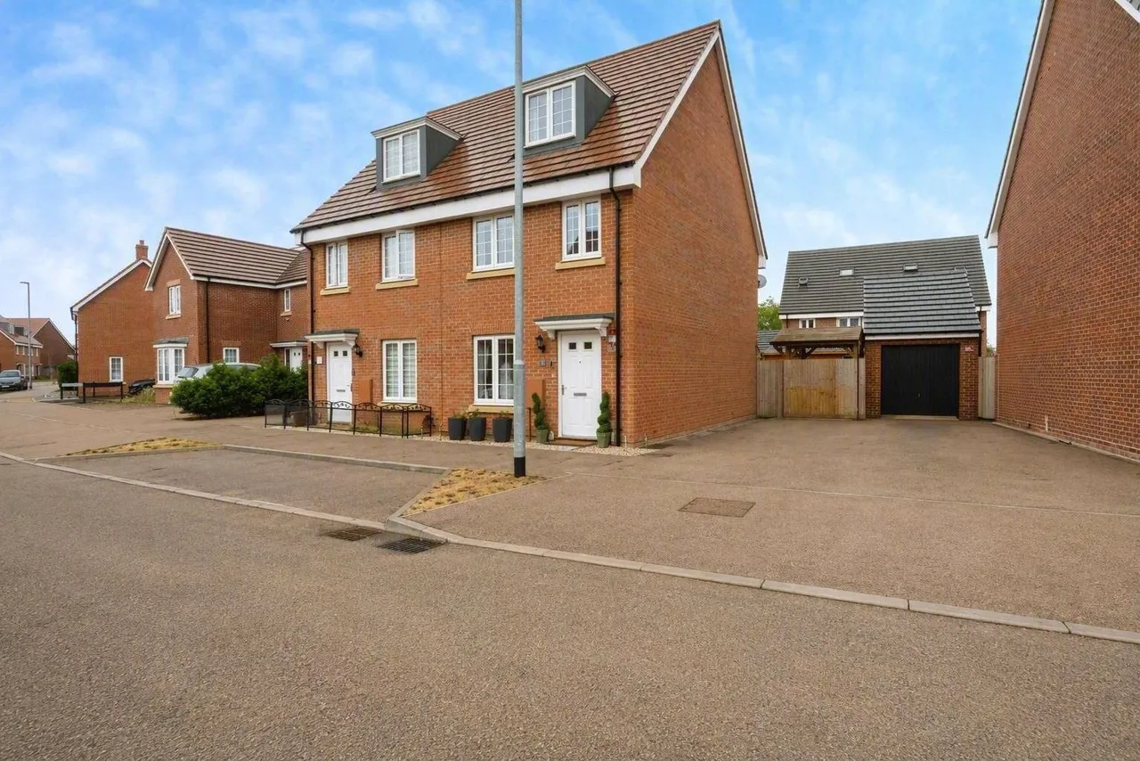 Morpeth Crescent, Houghton Regis, Dunstable, Bedfordshire, LU5, photo 19