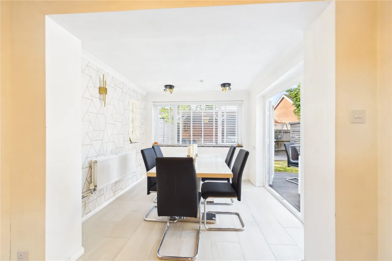 Askew Drive, Spencers Wood, RG7, photo 5